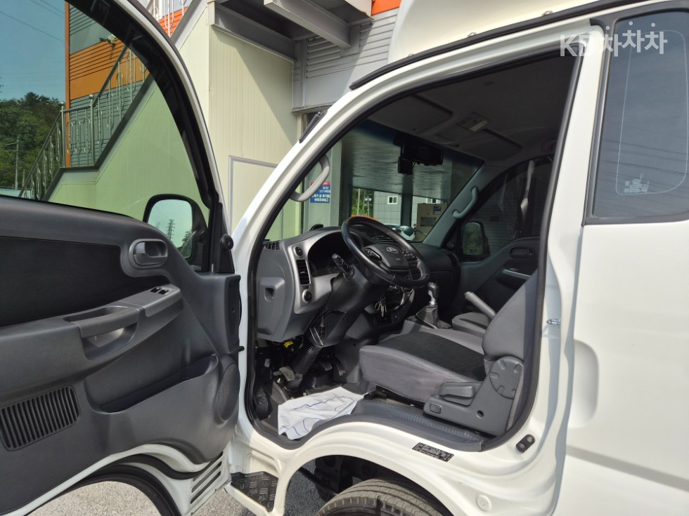 2020 - kia bongo iii