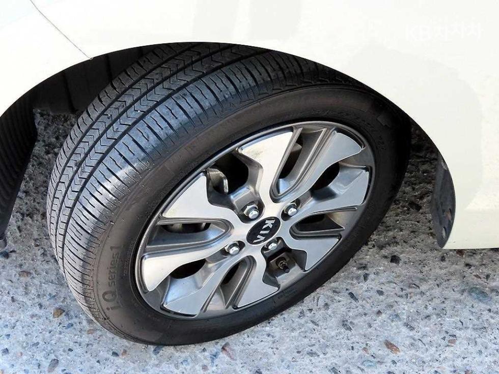 2016 - kia morning