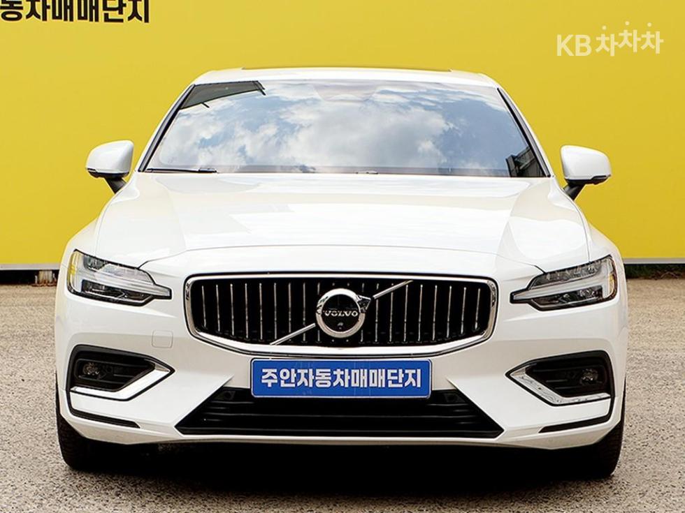 2025 volvo s60