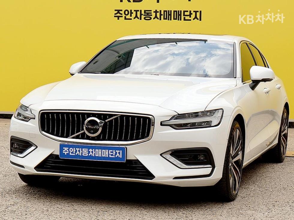 2025 - volvo s60