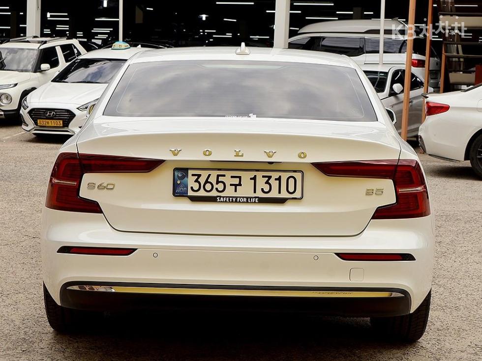 2025 - volvo s60