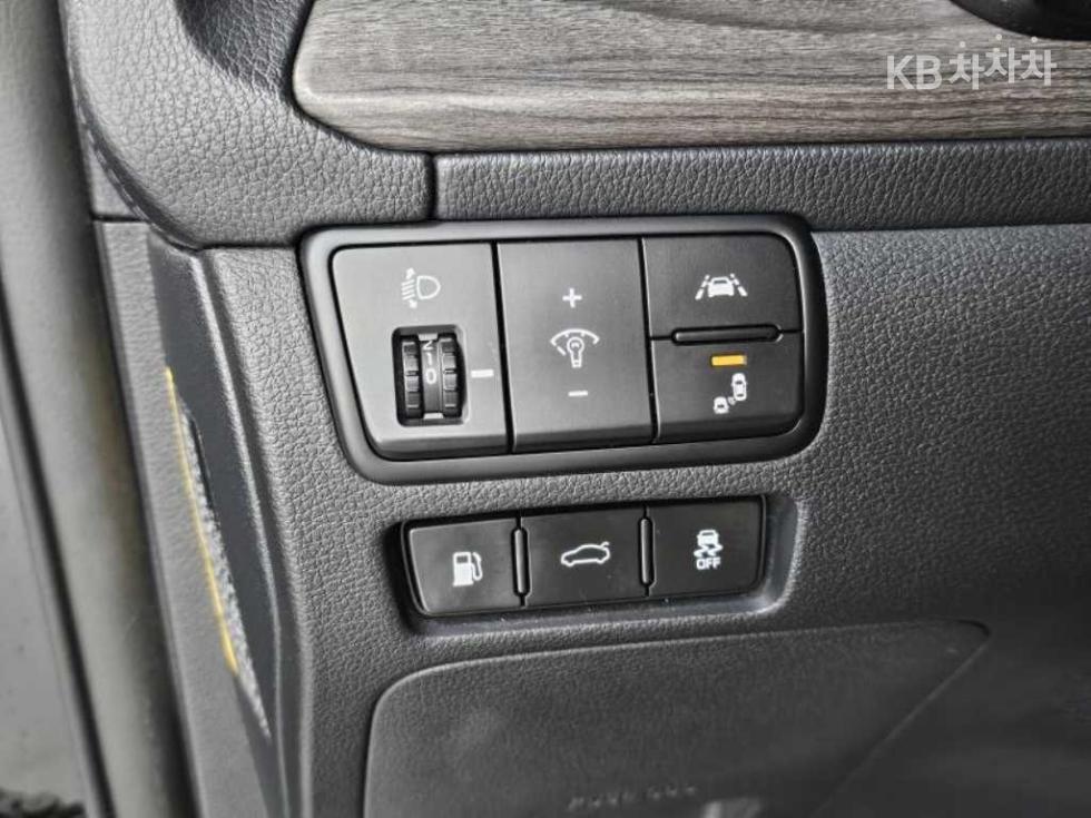 2020 - kia k7