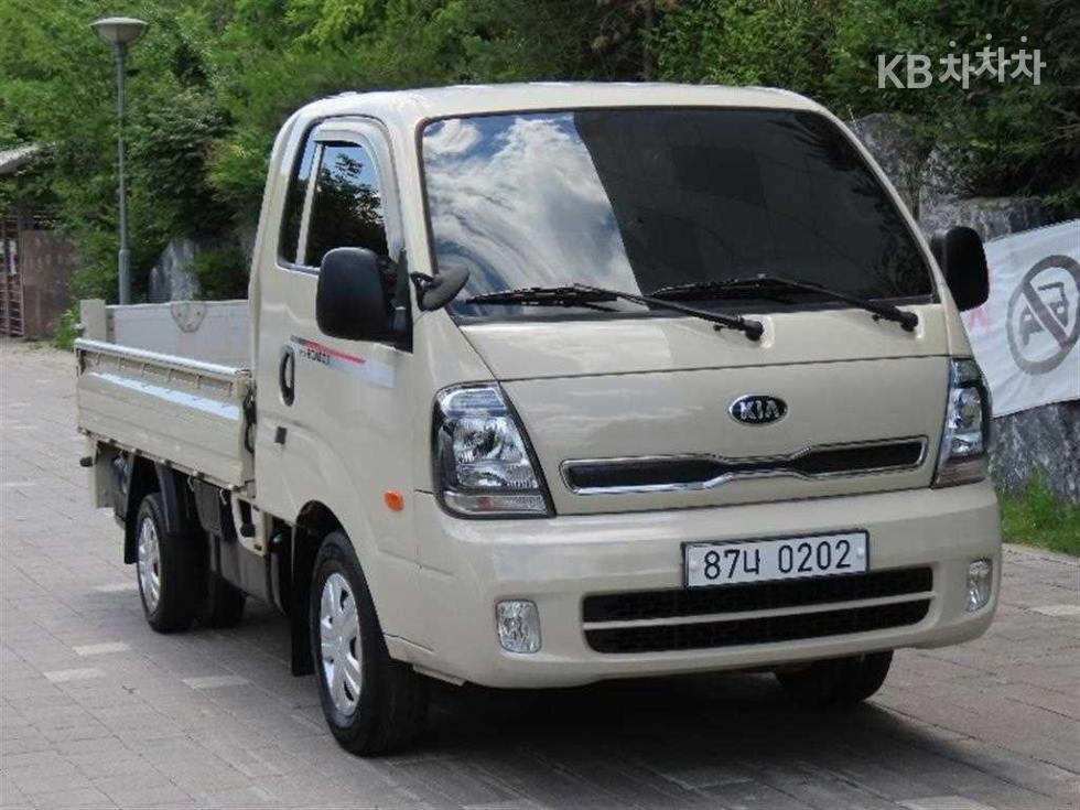 2020 - kia bongo iii