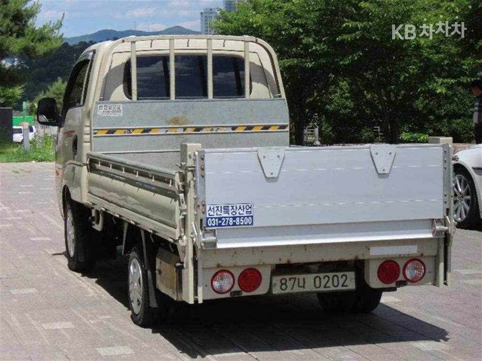 2020 - kia bongo iii