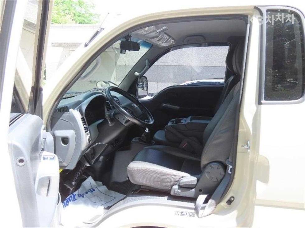 2020 - kia bongo iii