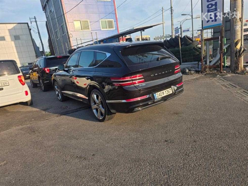 2021 Genesis GV80 photo
