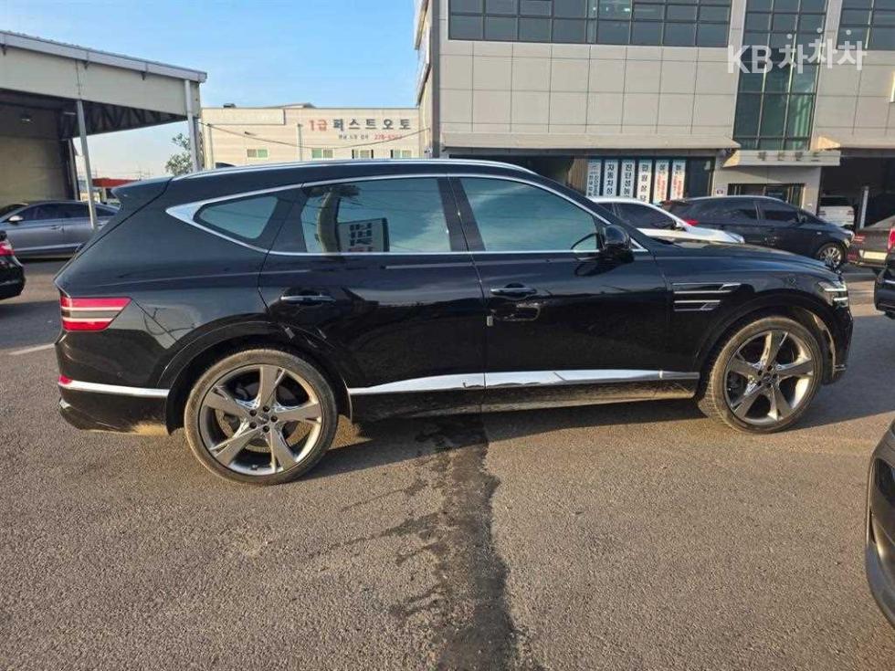 2021 Genesis GV80 photo