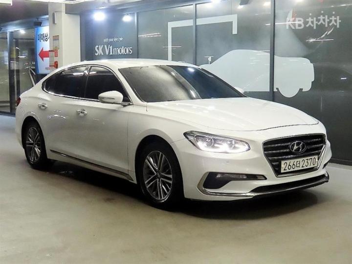 Hyundai Grandeur 렌터카 3.0 LPi 모던 — foto 1