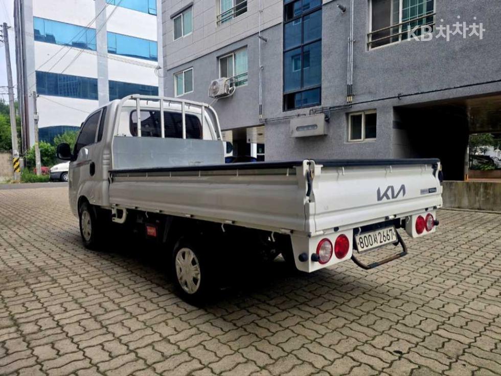 2022 - kia bongo iii