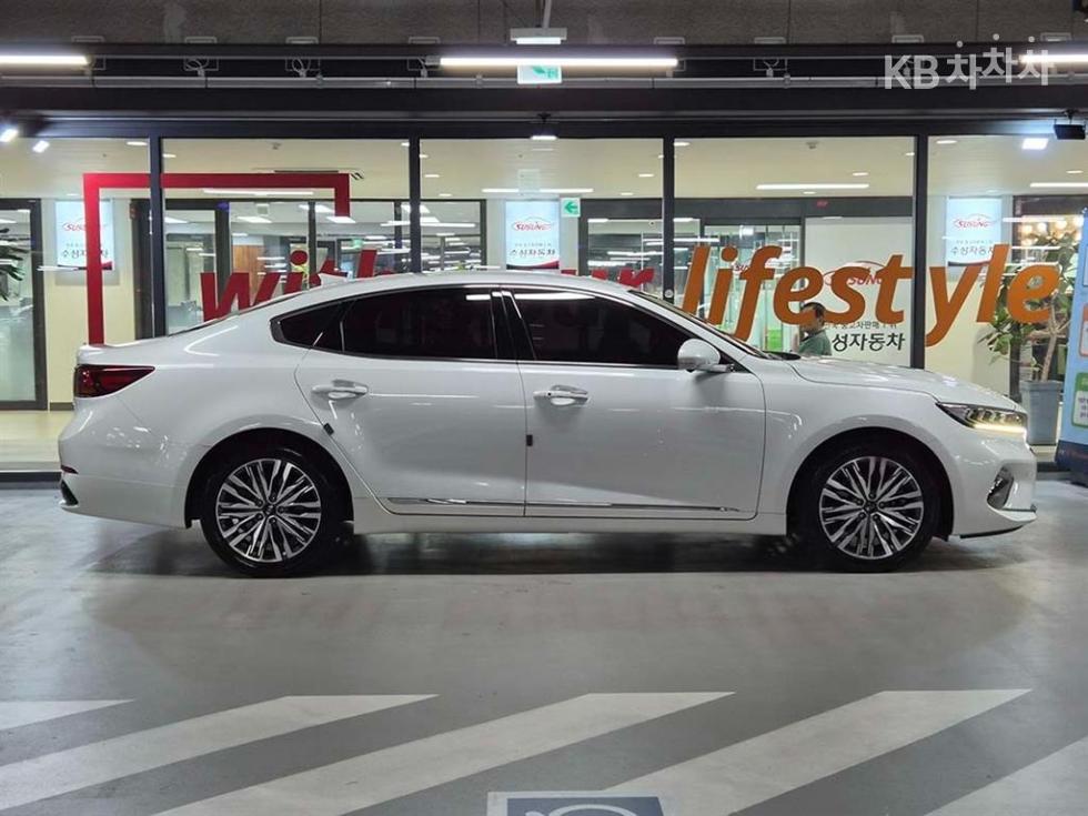 2021 - kia k7