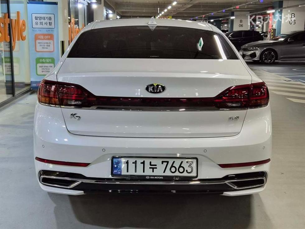 2021 - kia k7