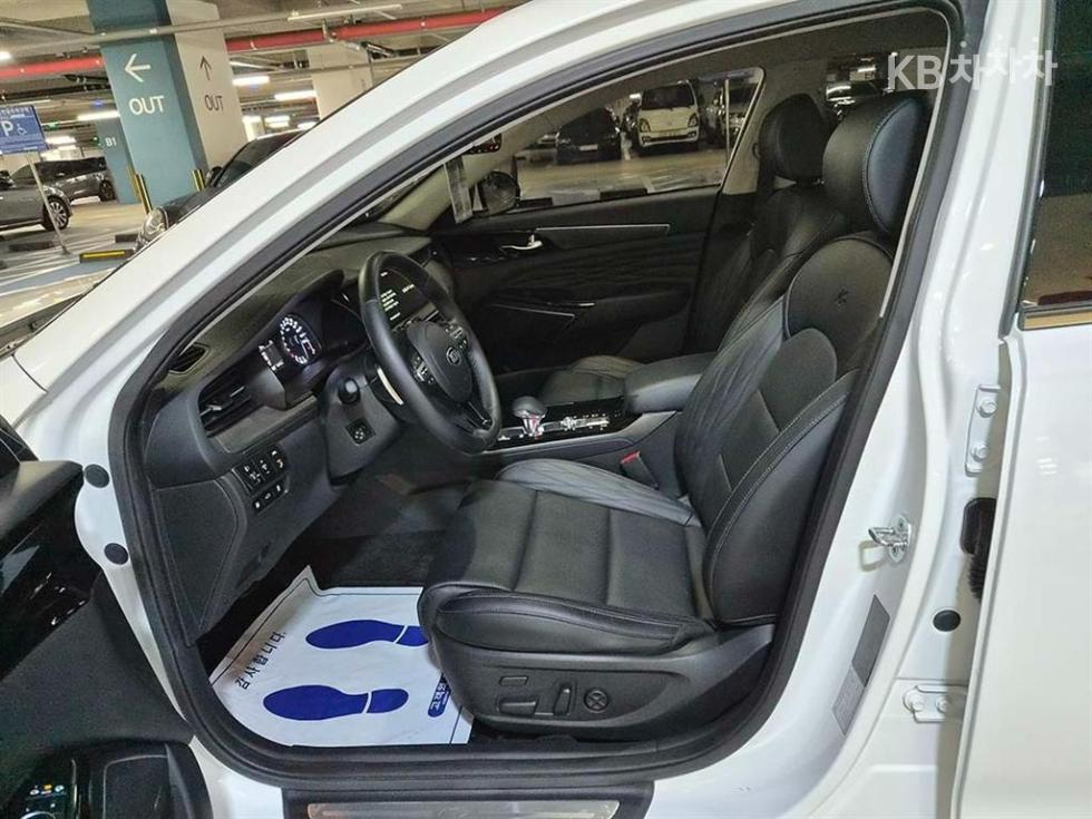 2021 - kia k7