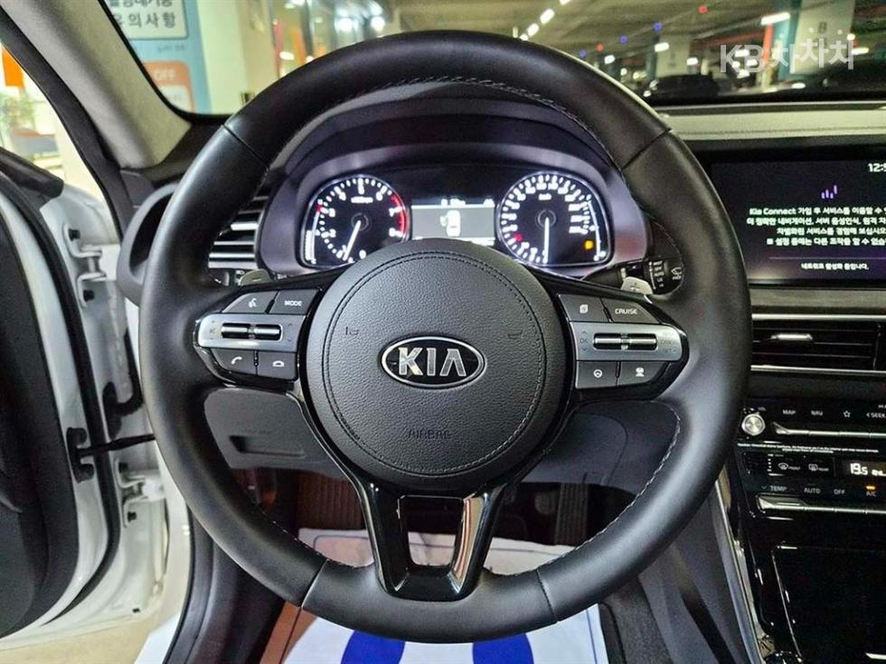 2021 - kia k7
