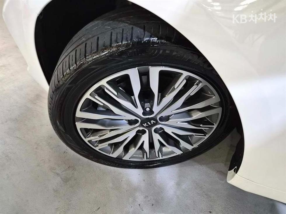 2021 - kia k7