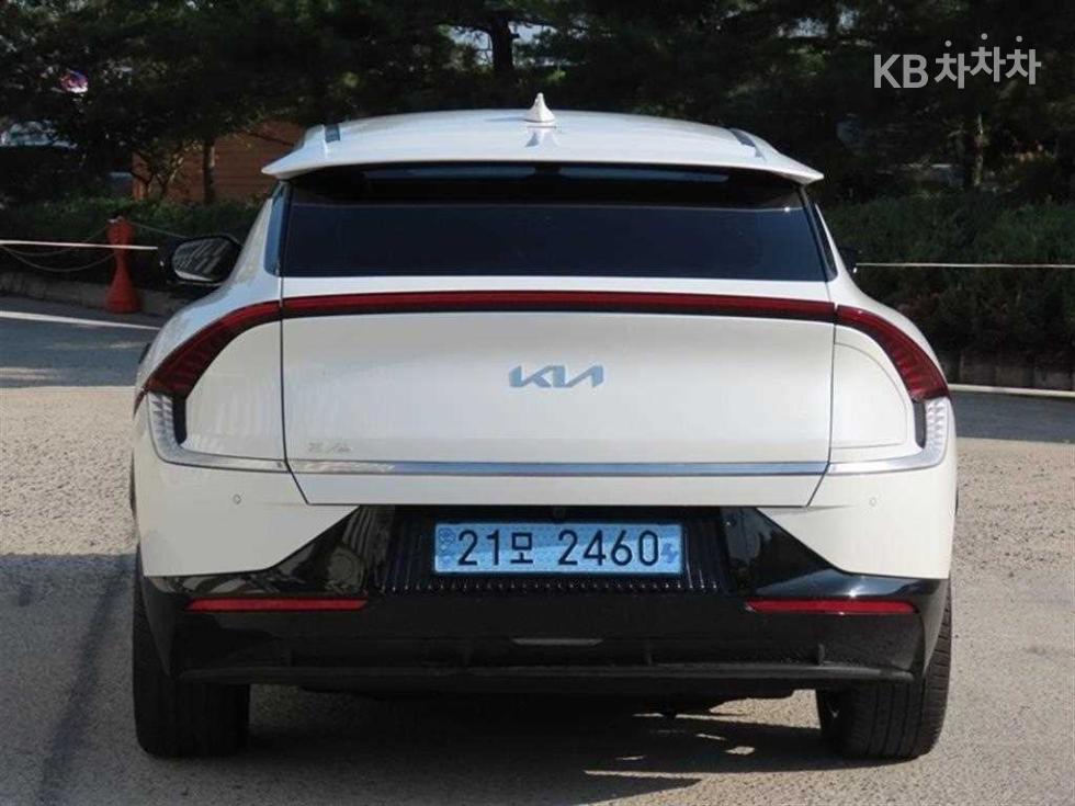2023 - kia ev6