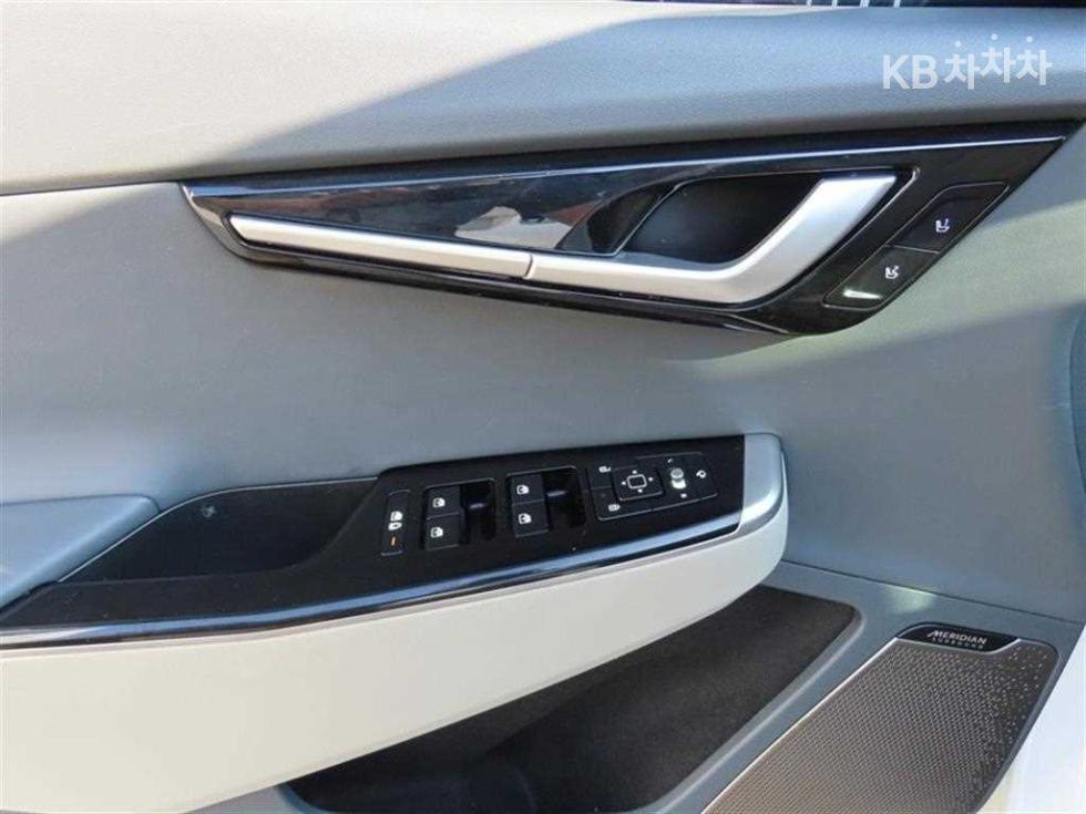 2023 - kia ev6