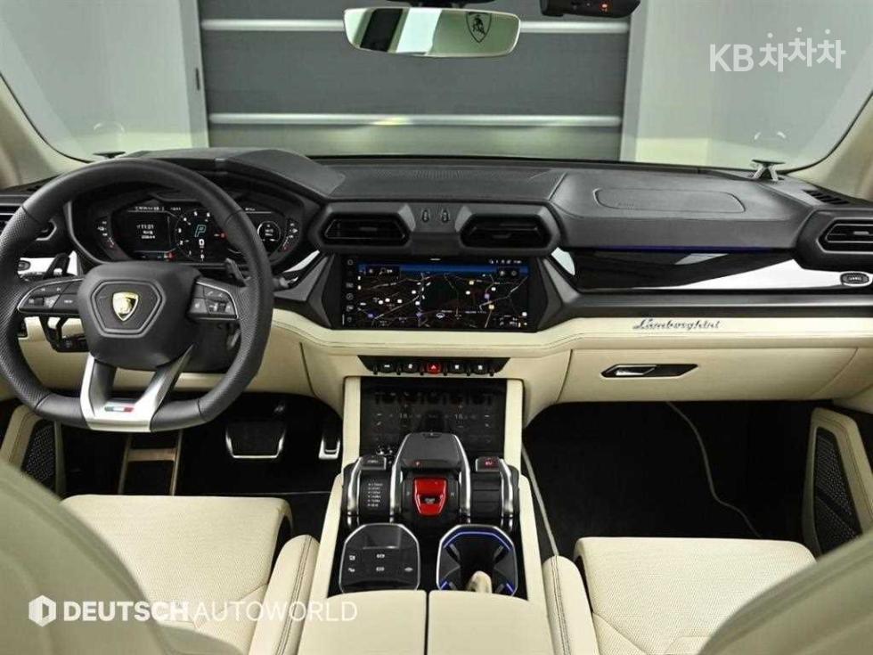 Lamborghini Urus — miniaturë 7