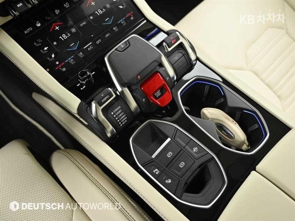Lamborghini Urus — miniaturë 9