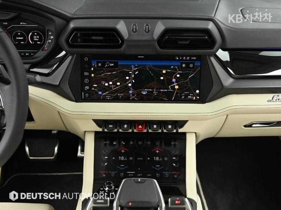 Lamborghini Urus — miniaturë 14