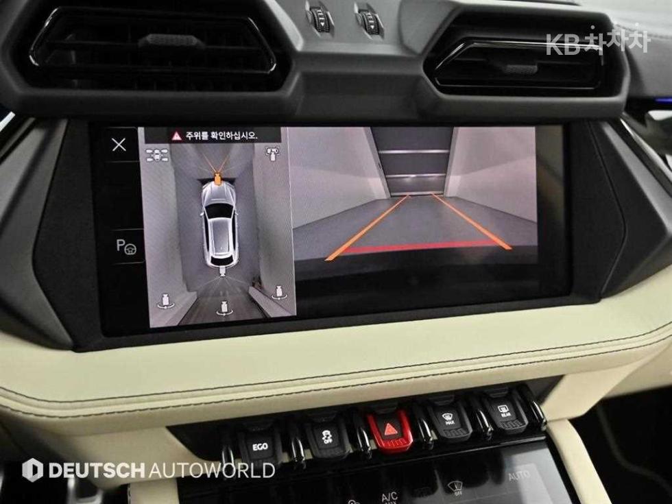 Lamborghini Urus — miniaturë 15