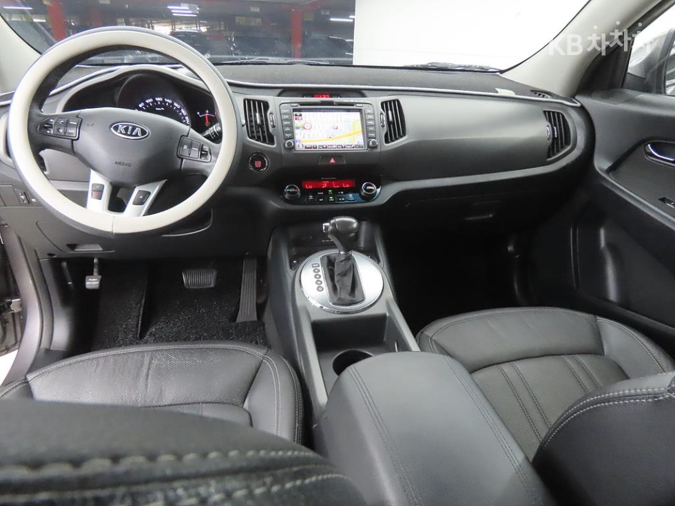 2012 - kia sportage