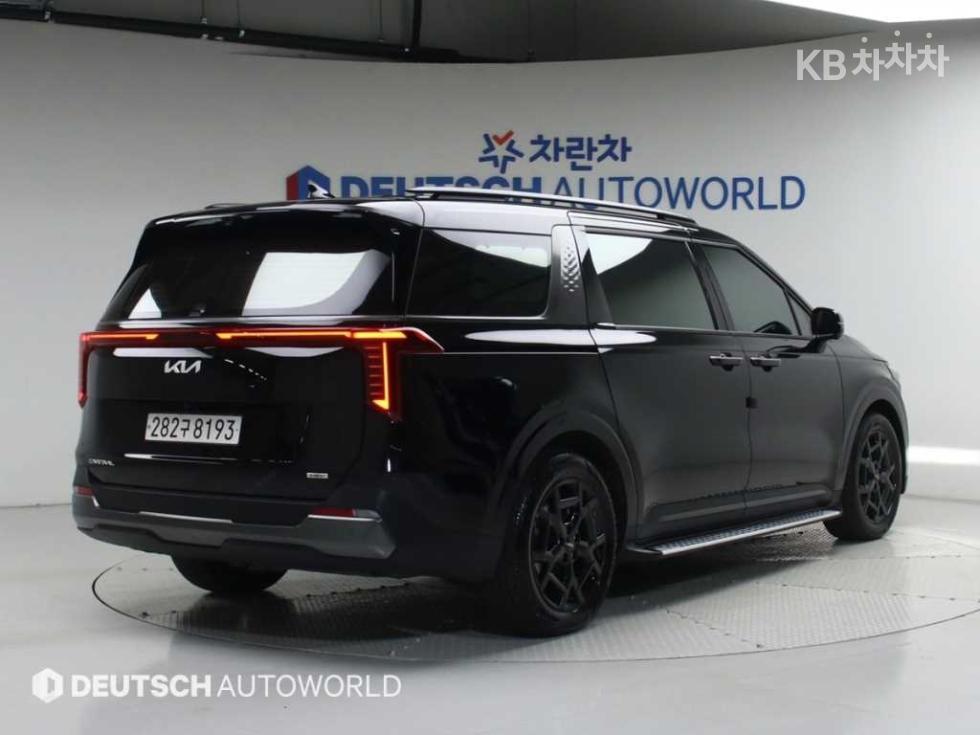 2025 - kia carnival