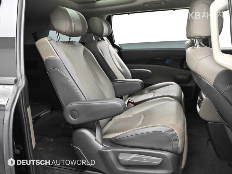 2025 - kia carnival