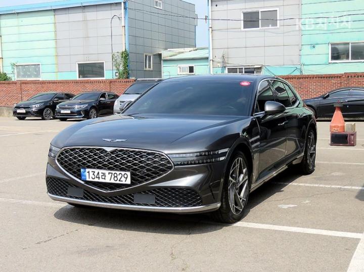 Genesis G90 RS4 3.5T Base Type
