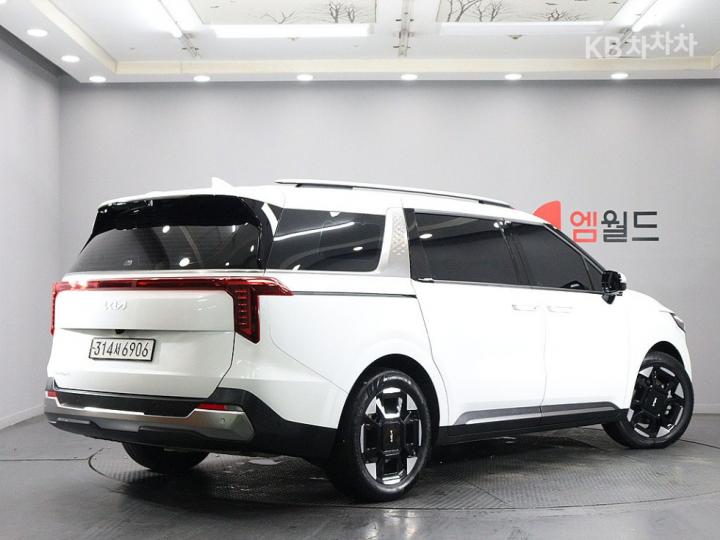 Kia Carnival D2.2 Signature — фото 3