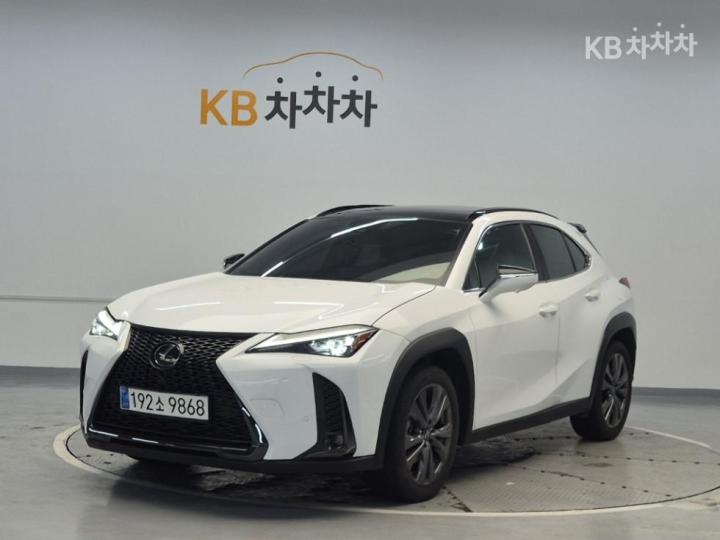 Lexus UX 250h F SPORT 2