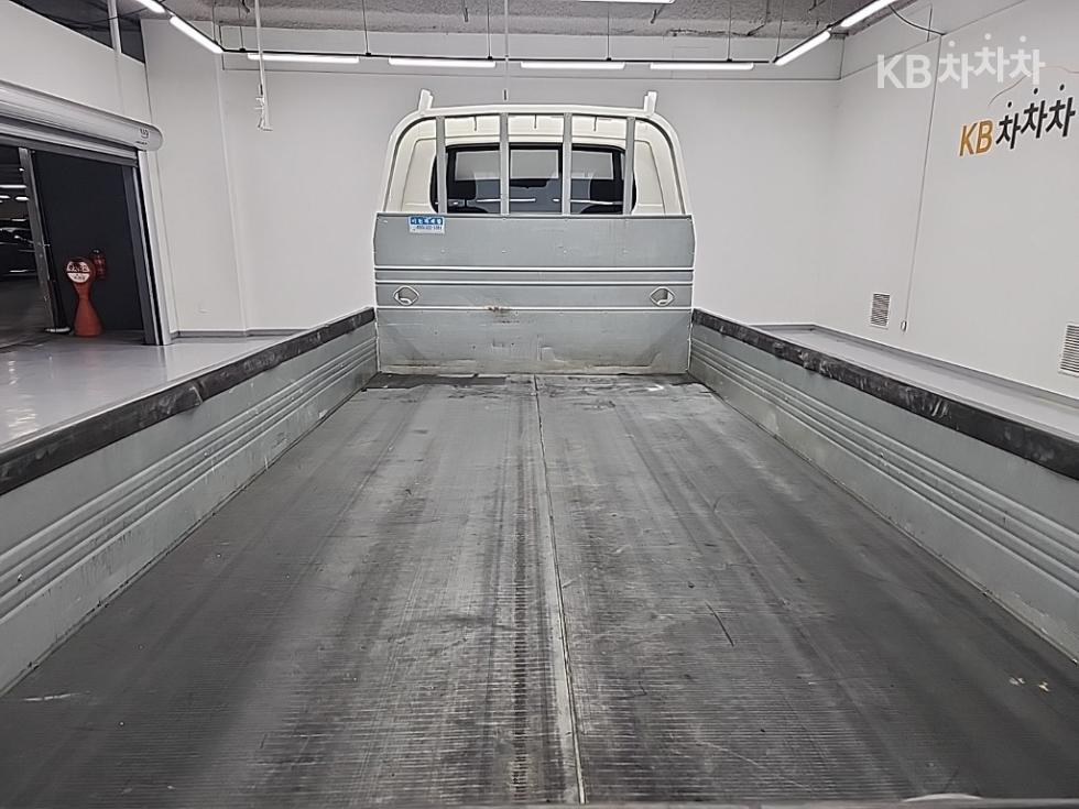2023 - kia bongo iii
