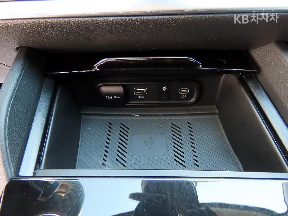 2024 - kia sportage