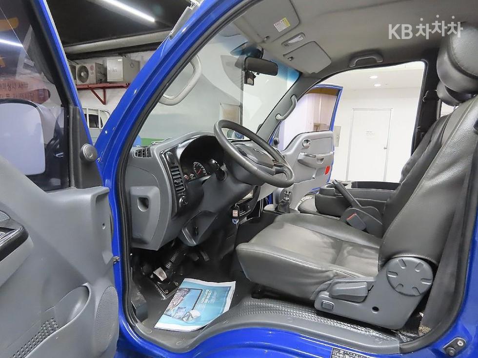 2016 - kia bongo iii
