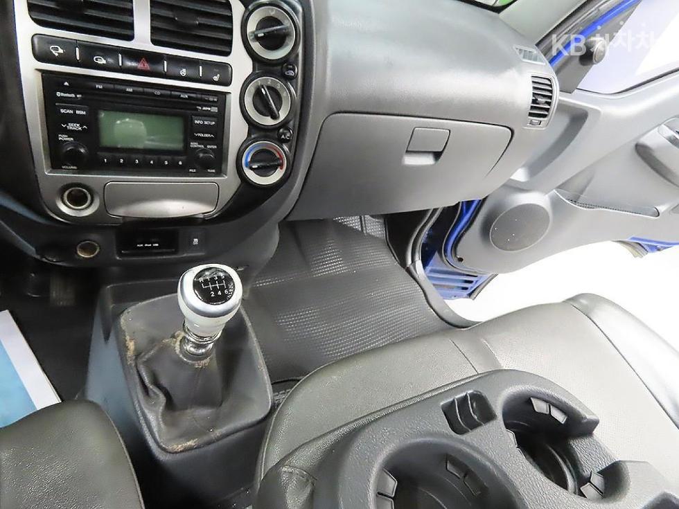 2016 - kia bongo iii
