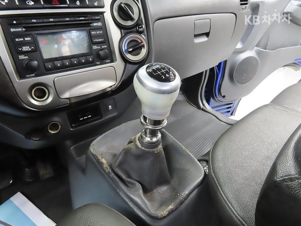 2016 - kia bongo iii