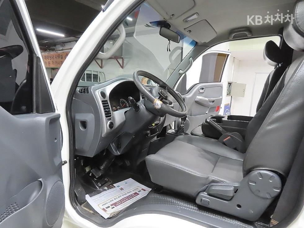 2016 - kia bongo iii