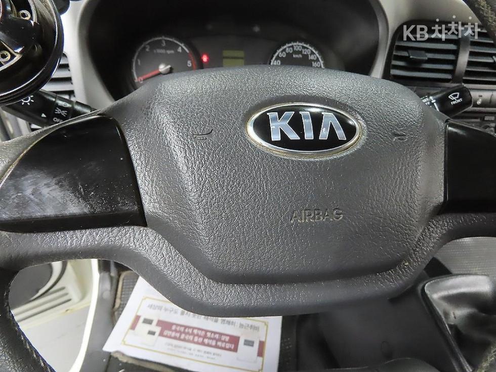 2016 - kia bongo iii