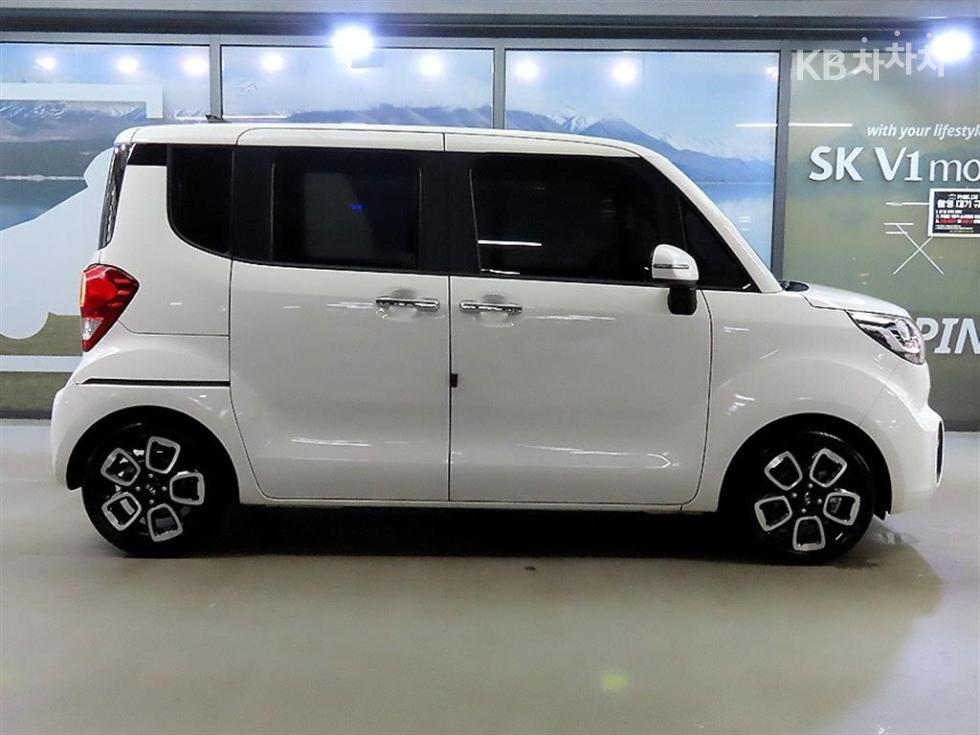 2021 - kia ray