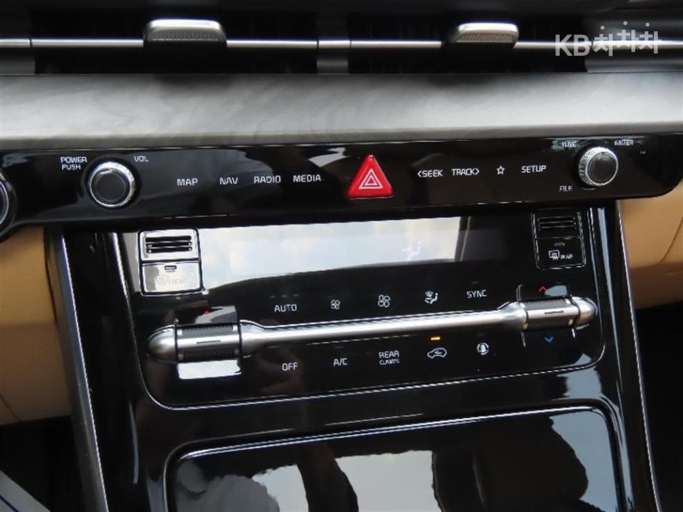 2022 - kia carnival