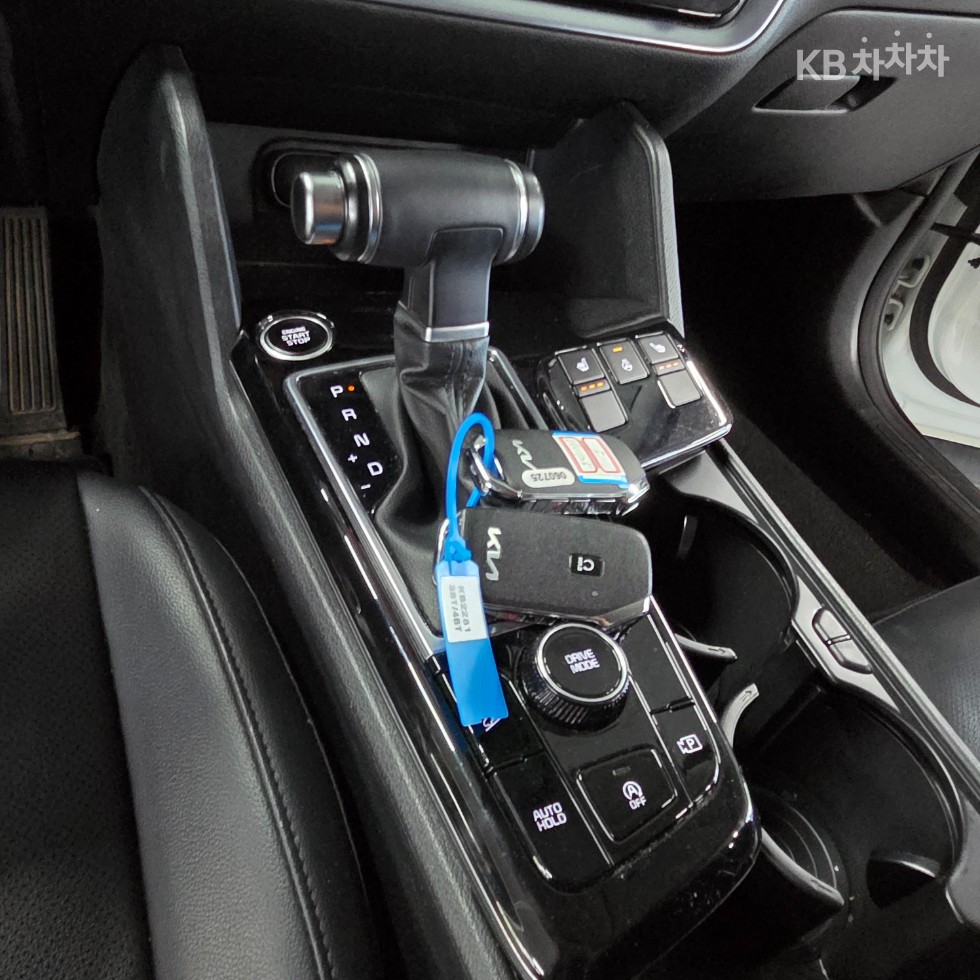 2022 - kia sportage
