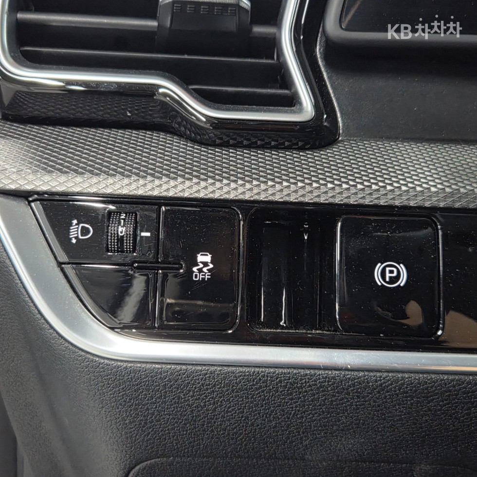 2022 - kia sportage