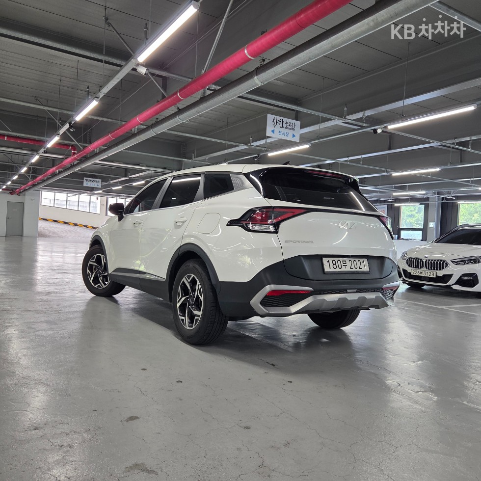 2022 - kia sportage