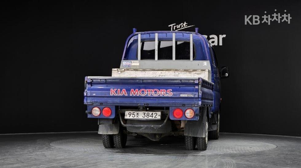 2018 - kia bongo iii