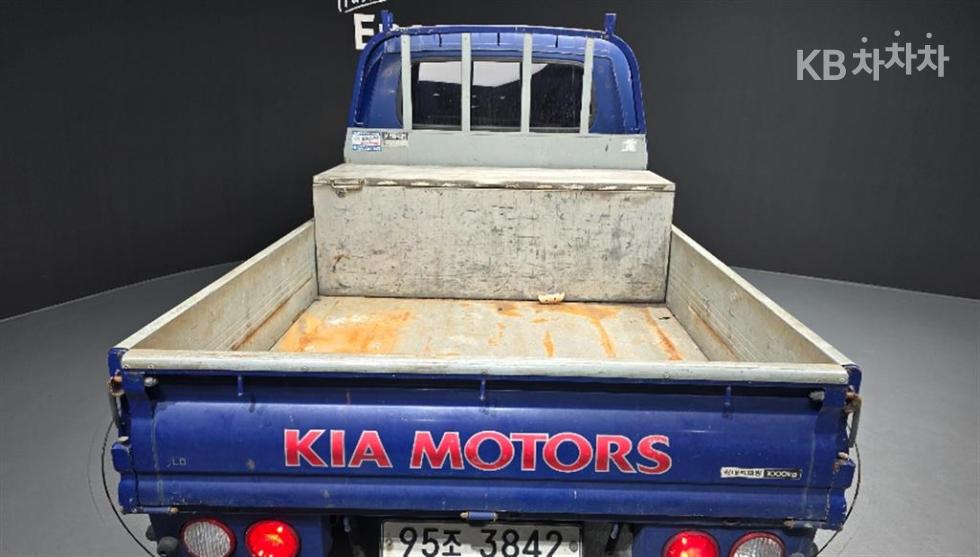 2018 - kia bongo iii