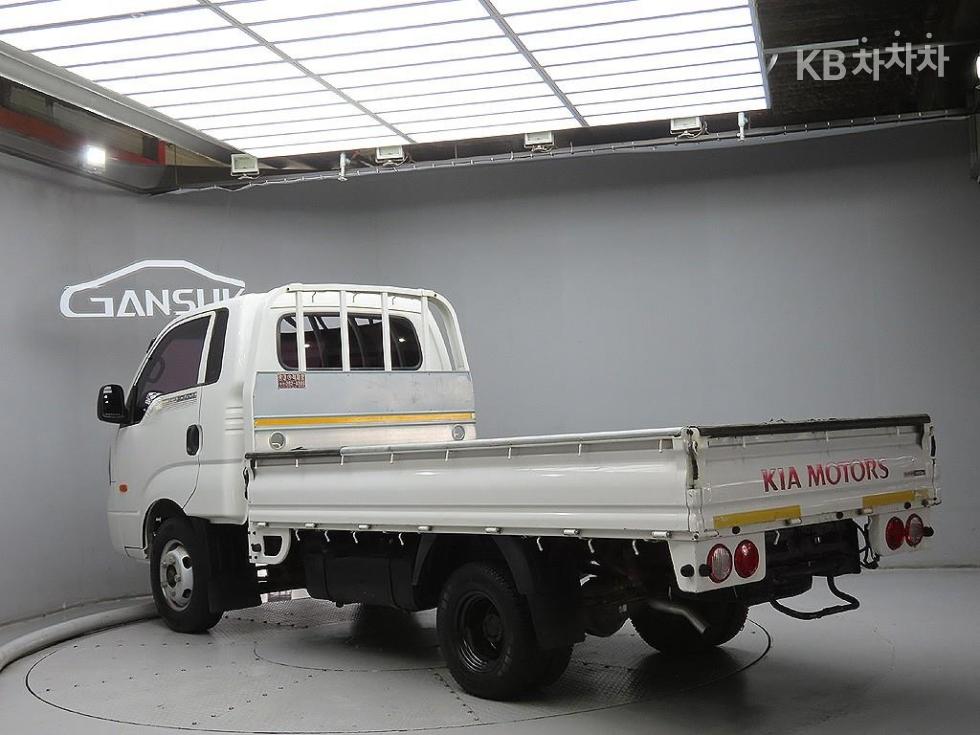 2016 - kia bongo iii