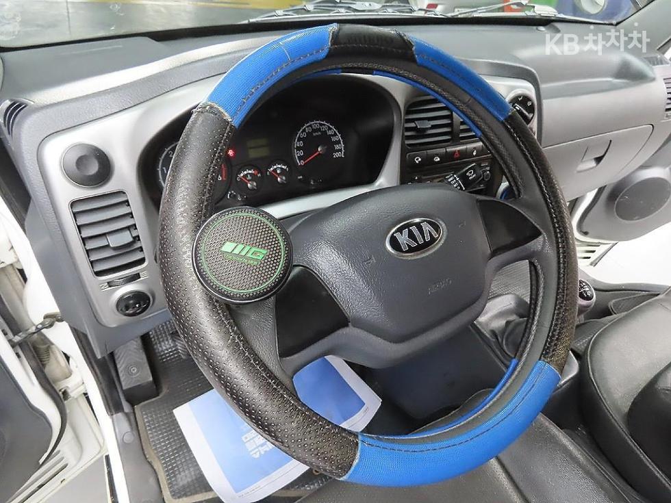 2016 - kia bongo iii