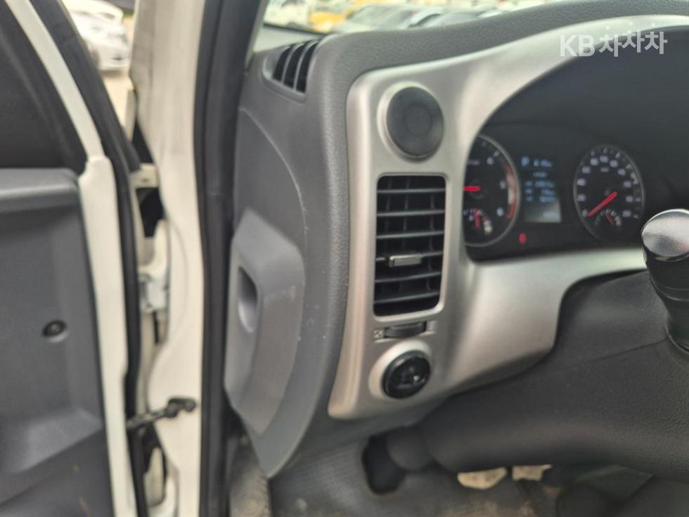 2020 - kia bongo iii