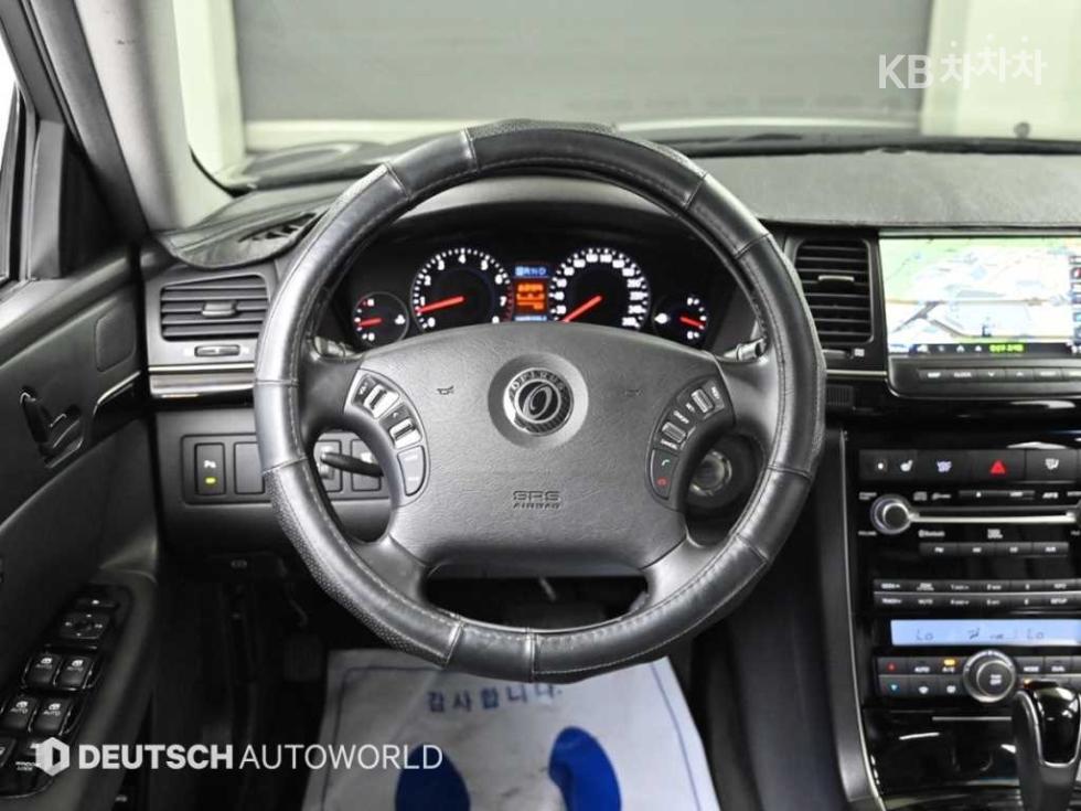 2011 - kia opirus
