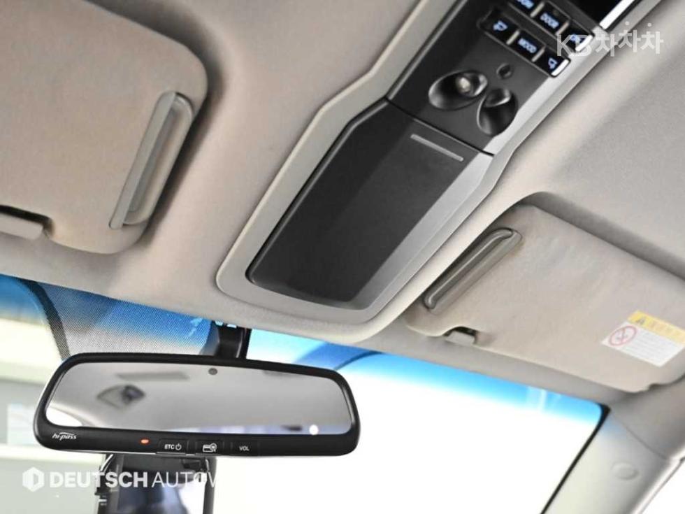 2011 - kia opirus