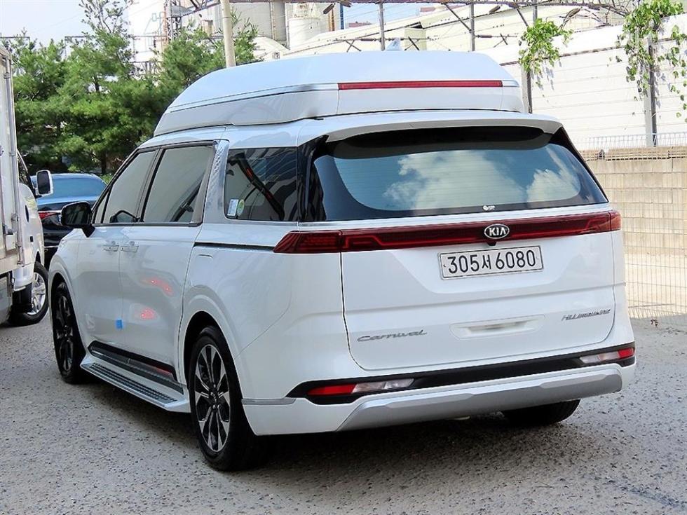 2021 - kia carnival